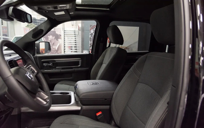 Dodge RAM cena 319900 przebieg: 10, rok produkcji 2023 z Nowy Dwór Mazowiecki małe 466